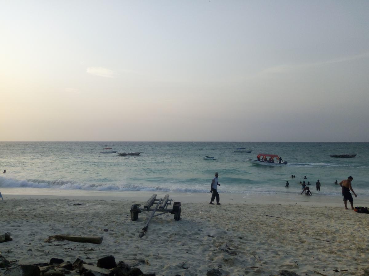 Asiya Beach Bungalow Nungwi Exterior photo